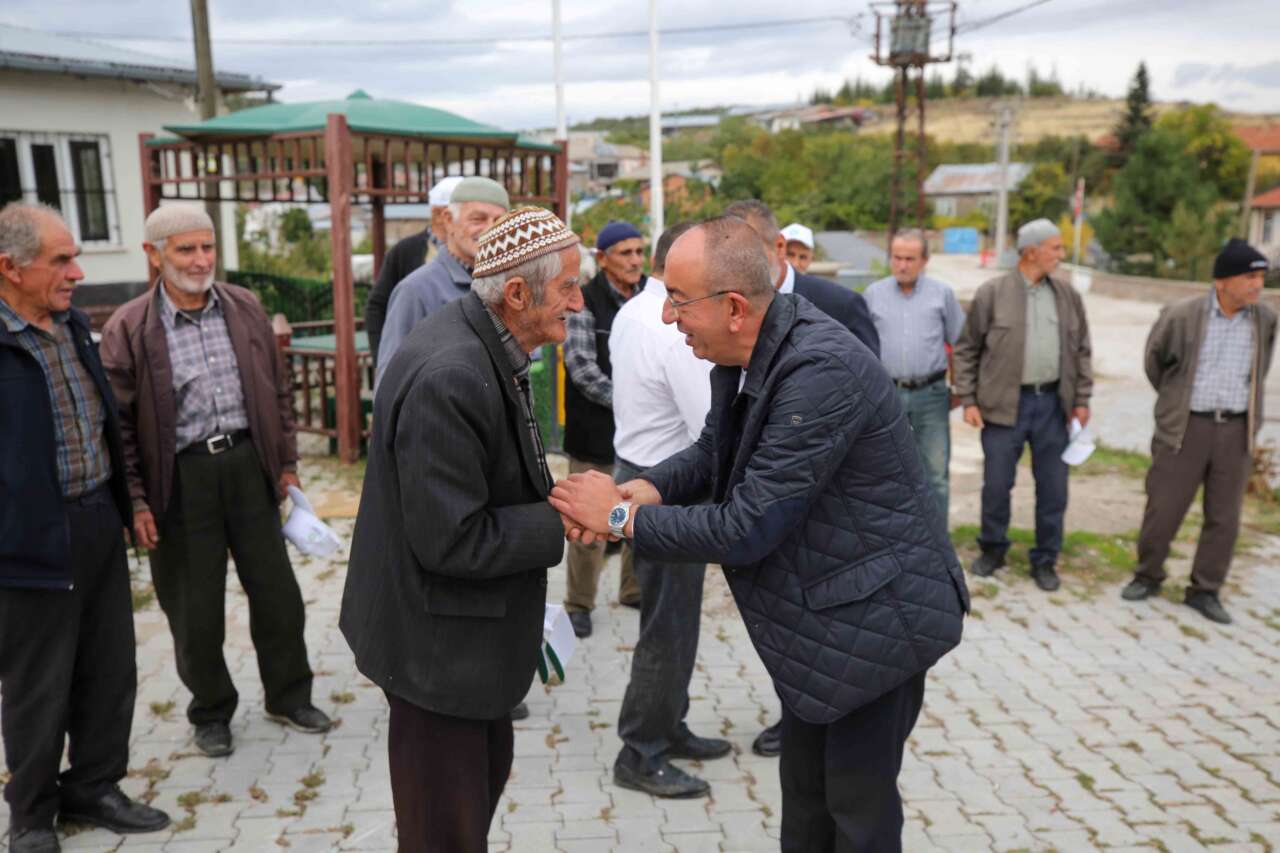 Başkan Kavuş’tan 7 mahalleye çıkarma! Konyalıların taleplerini yerinde dinledi 3